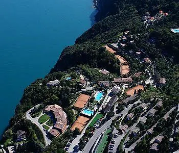 호텔 Village Bazzanega - Montagnoli Group